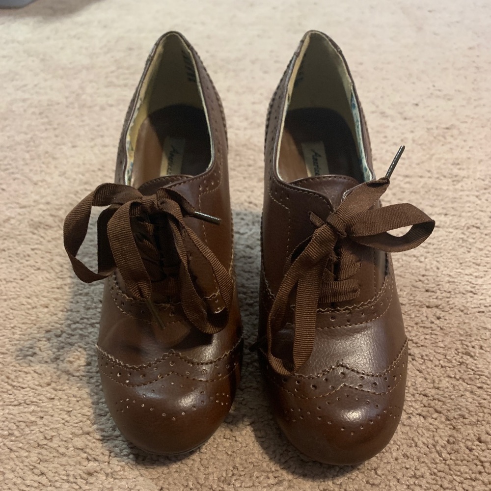 American Eagle Brown leather Heals
